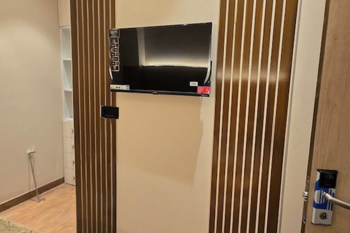 Room 11 of 21