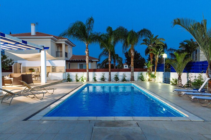 Pool 39 of 42
