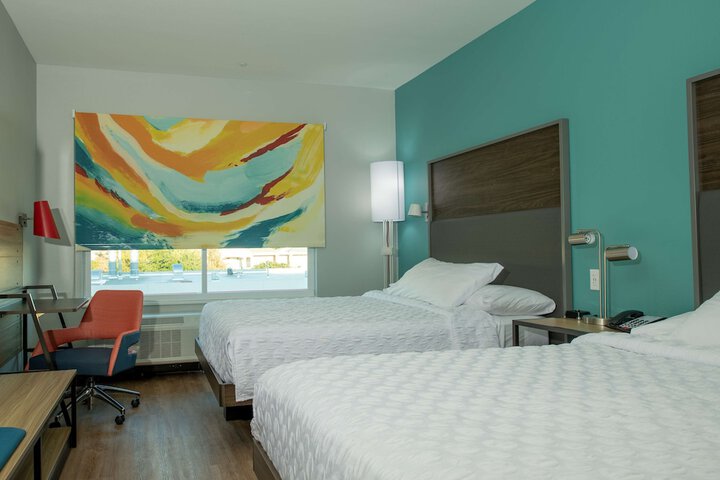 2 Queen Beds (3 of 6)
