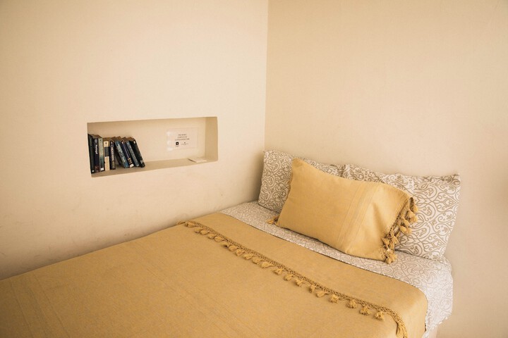 Room 14 of 48