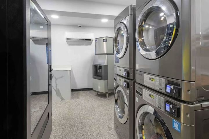Laundry 28 of 36