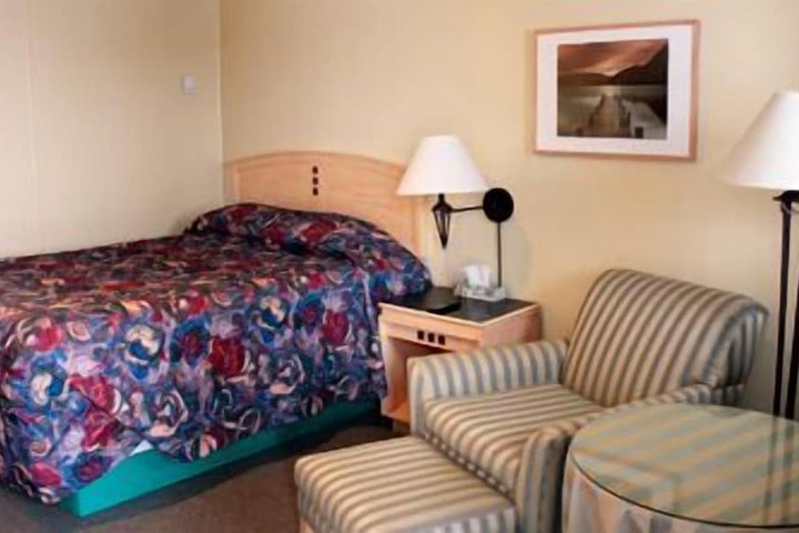 Room 8 of 21