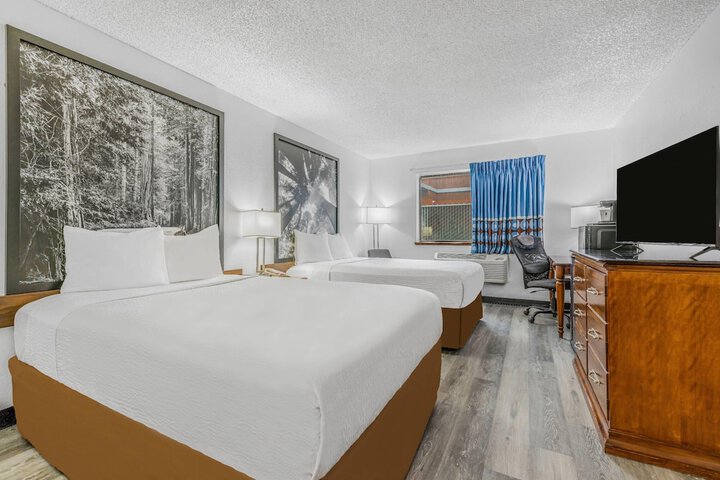 Room 9 of 27