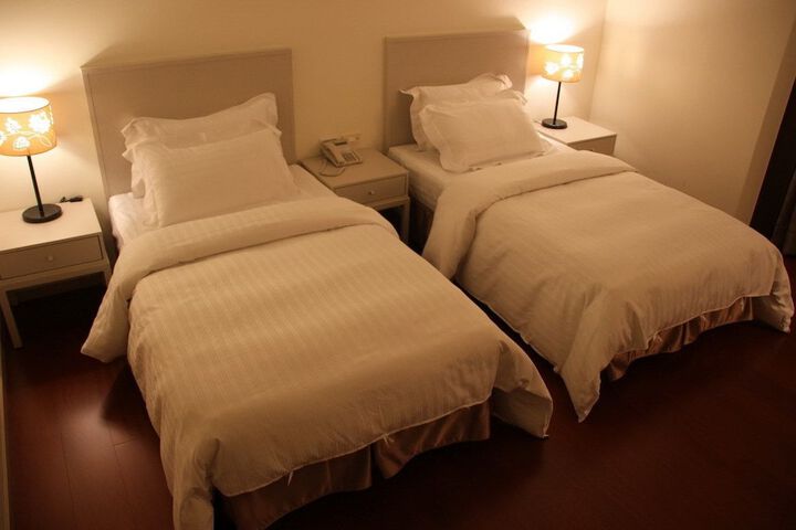 Room 21 of 40