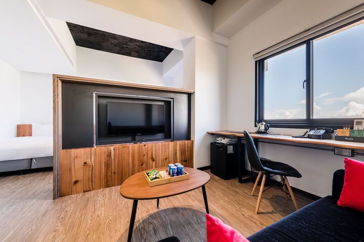 Room 21 of 53