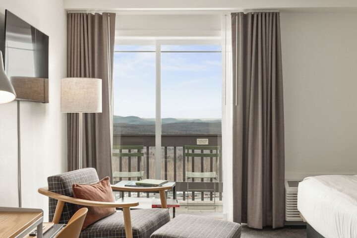Room 20 of 76