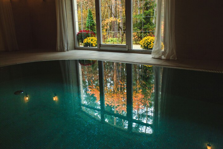 Hotel Pool