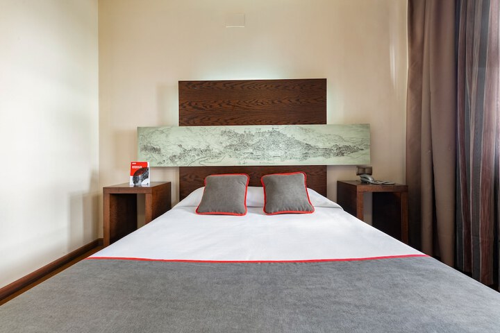 Room 15 of 43