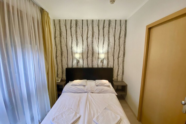 Room 22 of 98