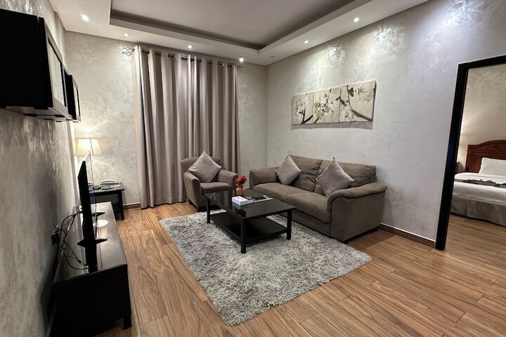 Room 8 of 17
