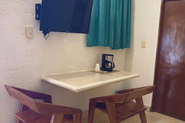 Room 10 of 31