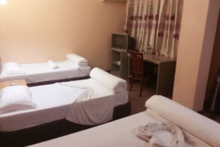 Room 14 of 30