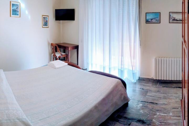 Room 53 of 204