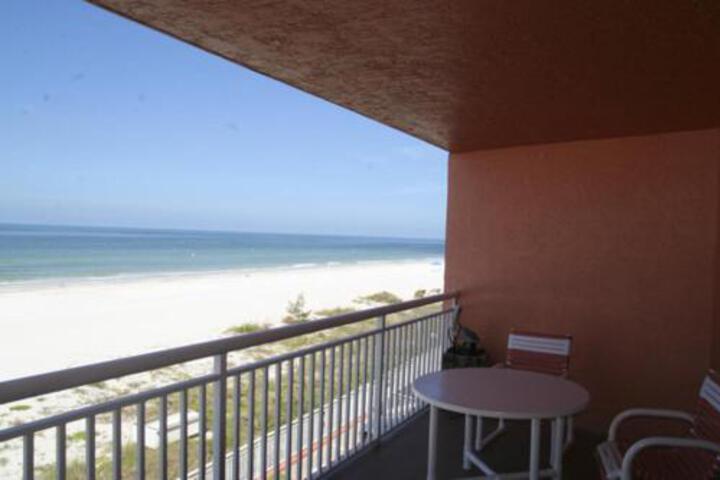 Chateaux 208 Apartment in Clearwater Beach, FL