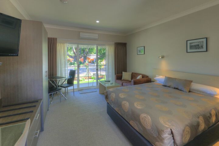 Room 11 of 31