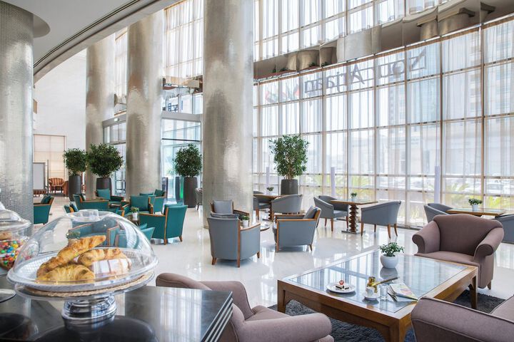 Entrance & Lobby