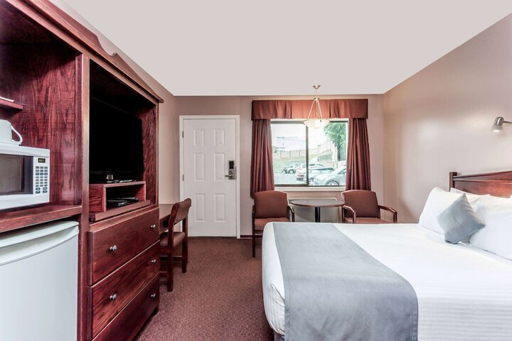 Room 17 of 25