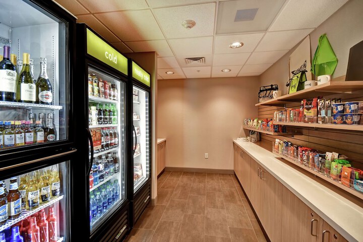 Snack bar