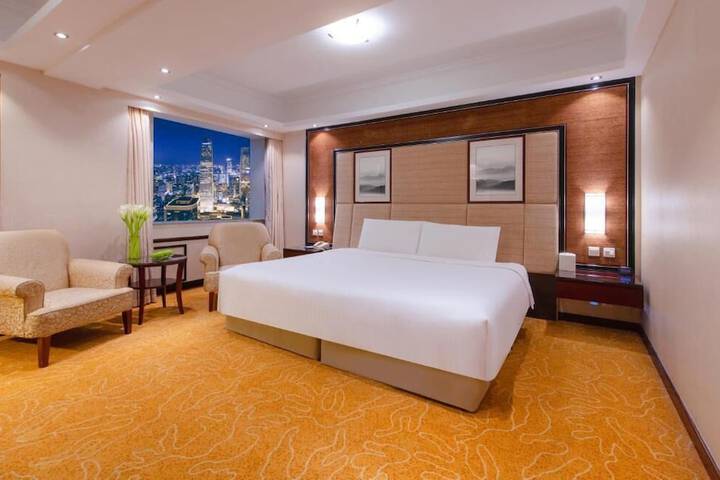 Room 16 of 42