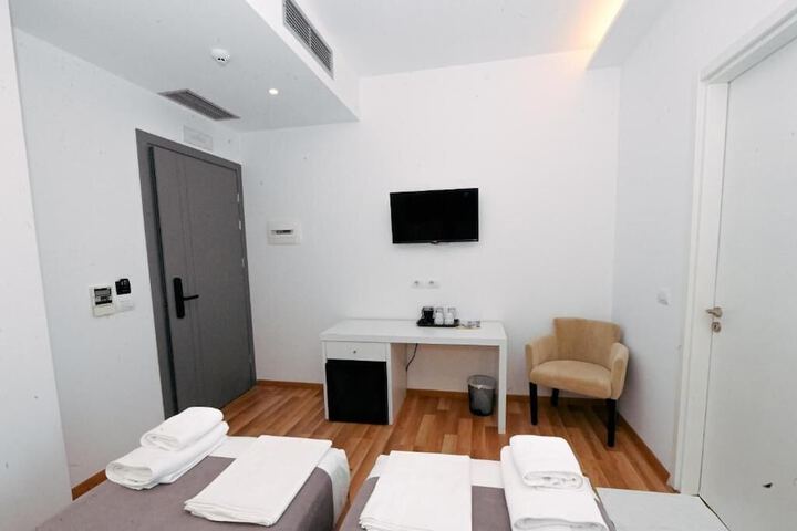 Room 26 of 71