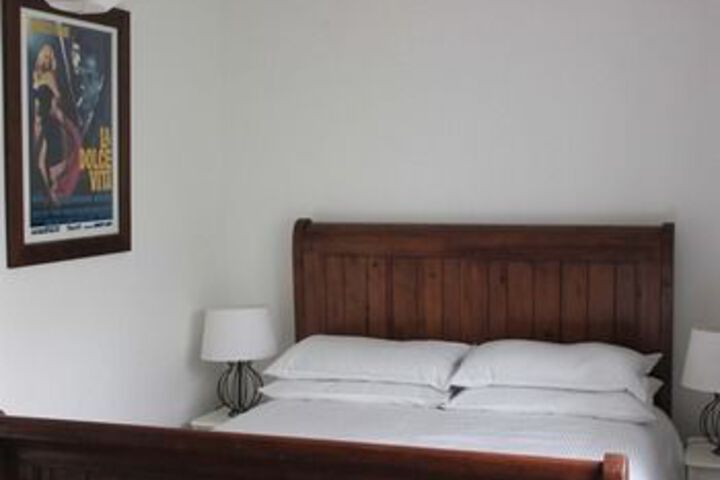 Room 12 of 20