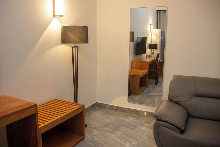 Room 27 of 56