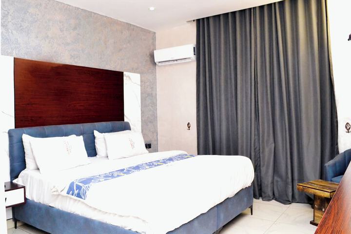 Room 7 of 20