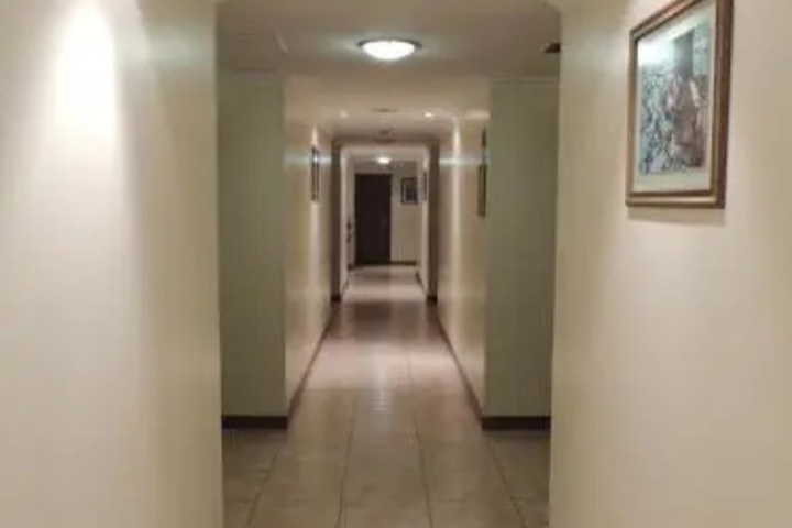 Room 13 of 23