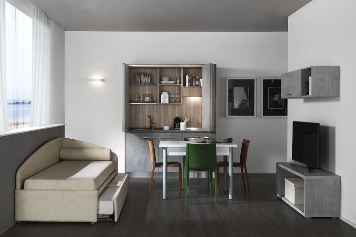Room 6 of 6