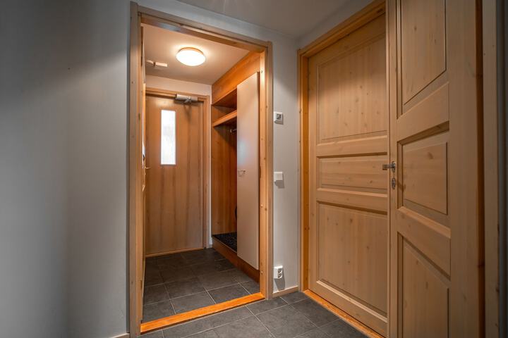 Room 4 of 43