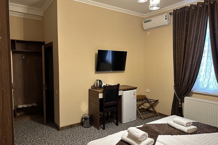Room 7 of 69