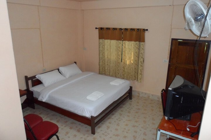 Room 5 of 54