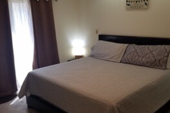 Room 11 of 30