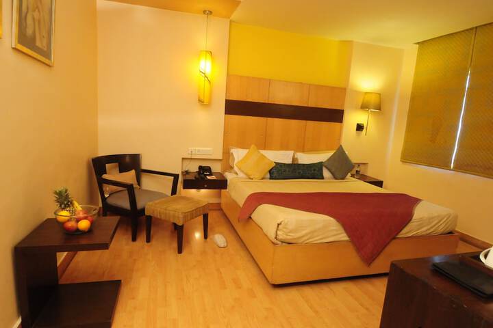 Room 10 of 40
