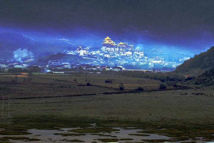 Energy Healing Space Inn in Deqin