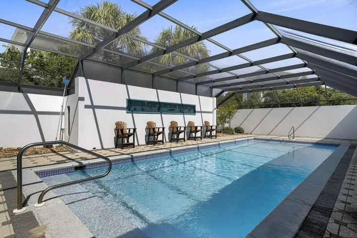 Pool 7 of 17