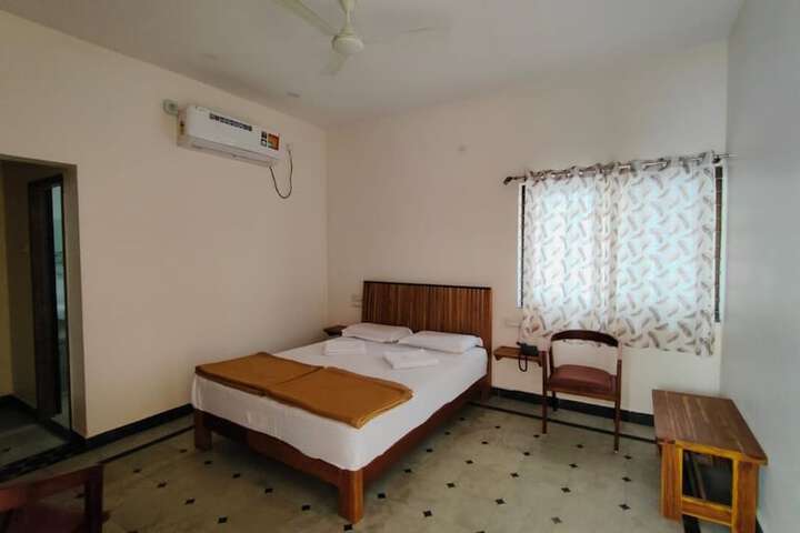 Hampi Delmont Resort