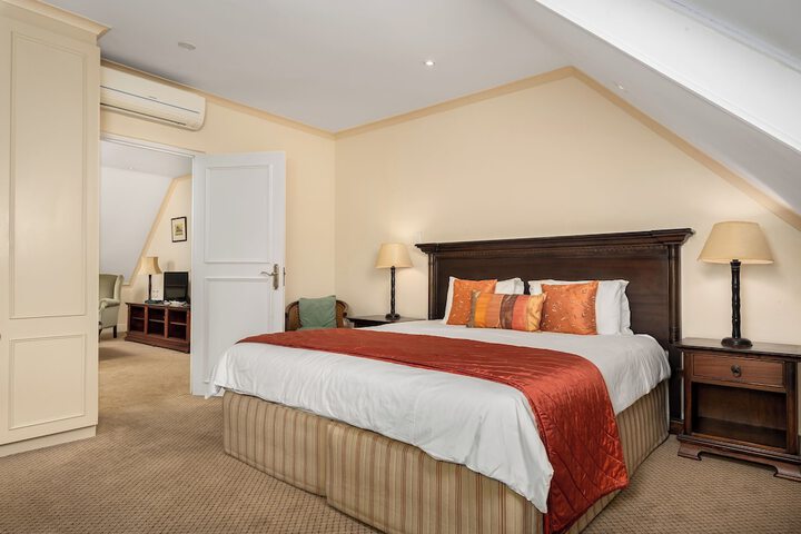 Room 3 of 42