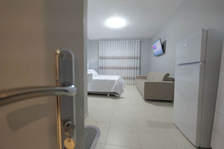 Room 8 of 87