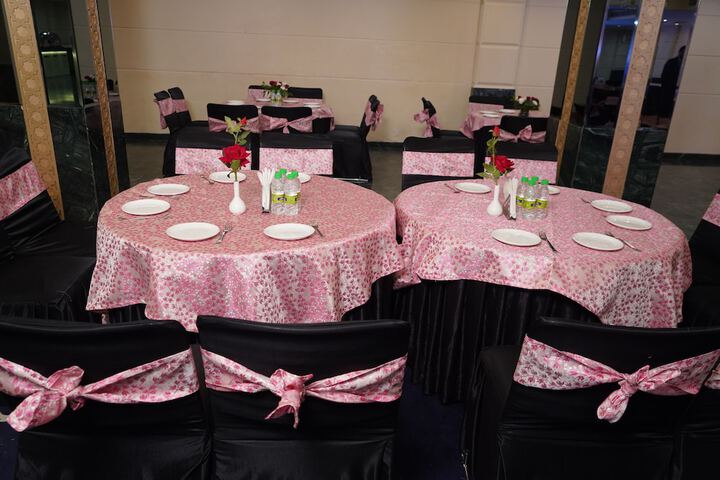 Ballroom/Hall 39 of 48