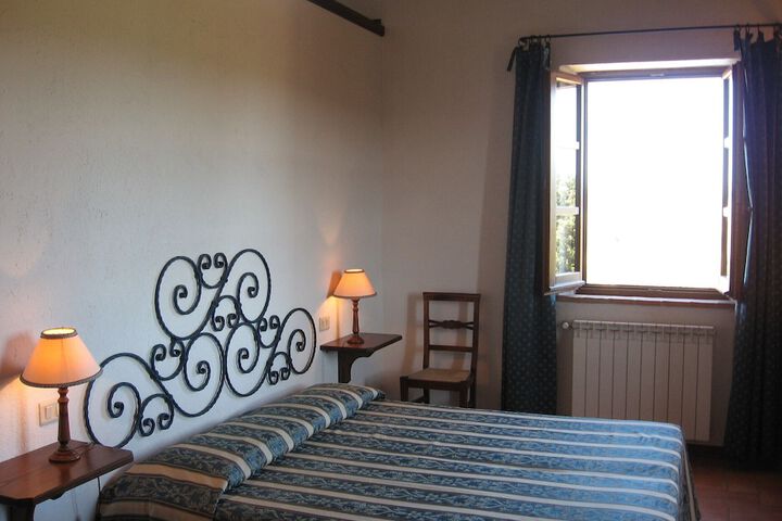 Room 7 of 74