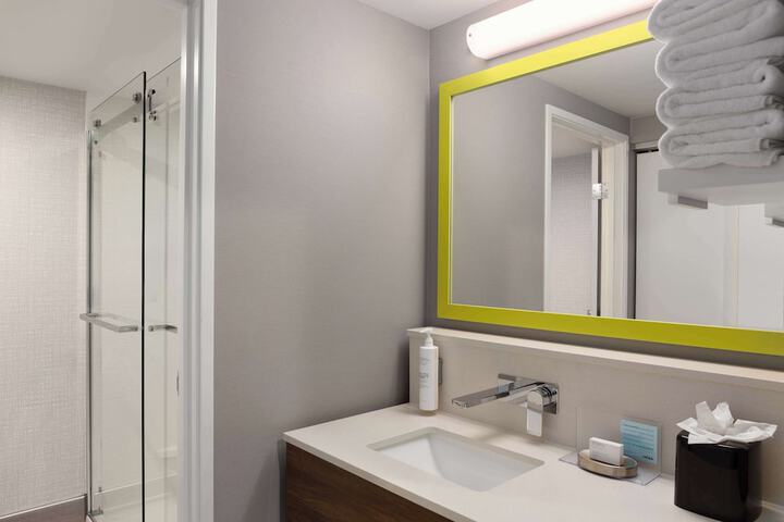 Bathroom shower