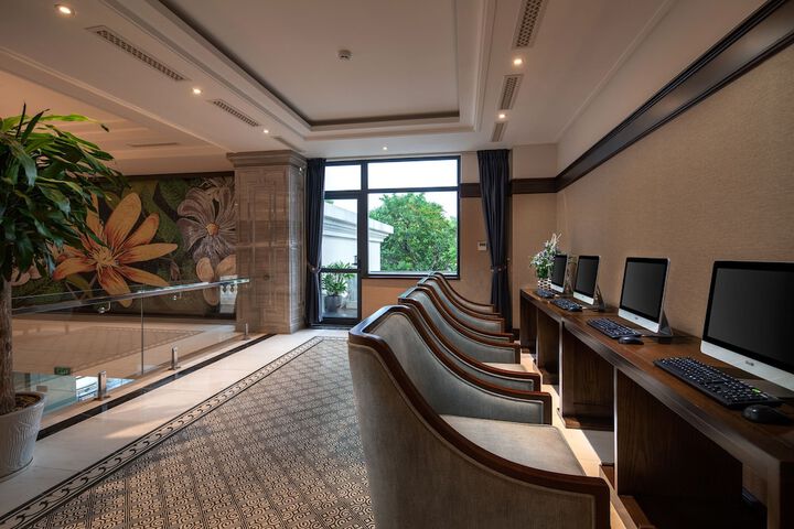 Hotel 15 of 72