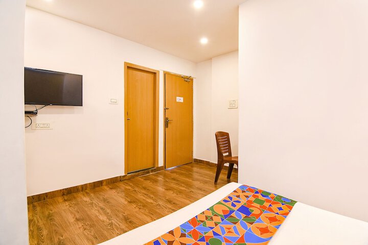 Room 30 of 43
