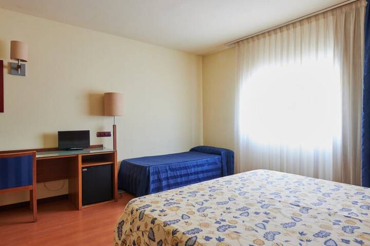 Room 38 of 186