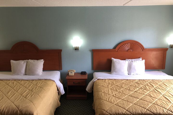 1 King Bed (15 of 20)