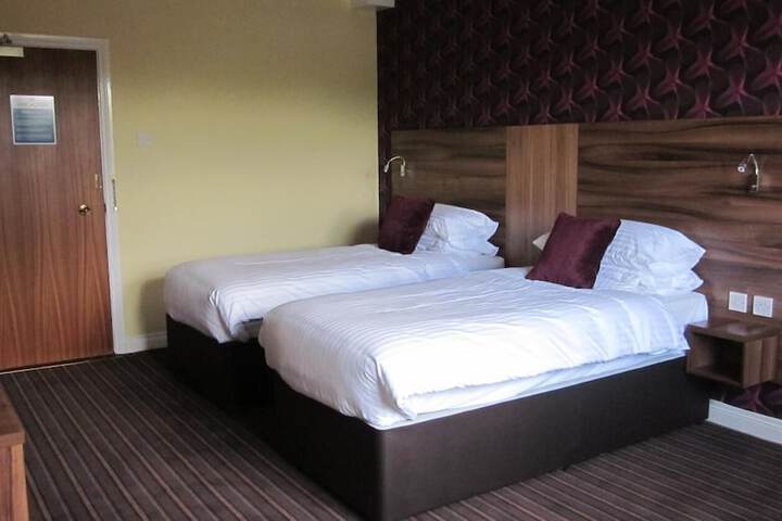 Room 14 of 32