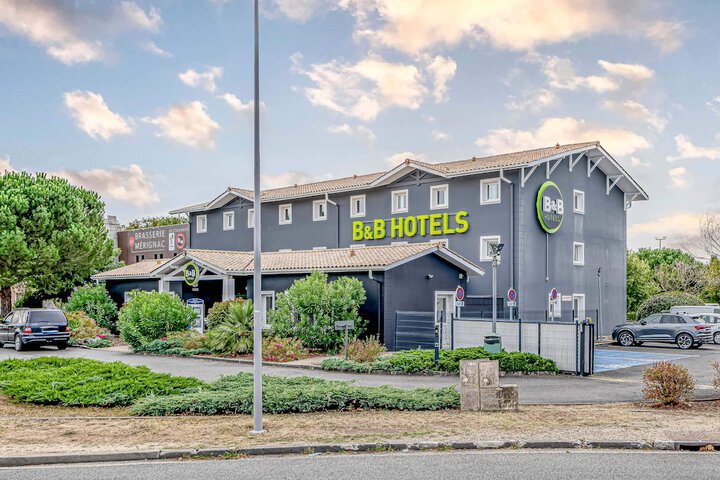 B & B HOTEL Bordeaux Mérignac Aéroport in Merignac