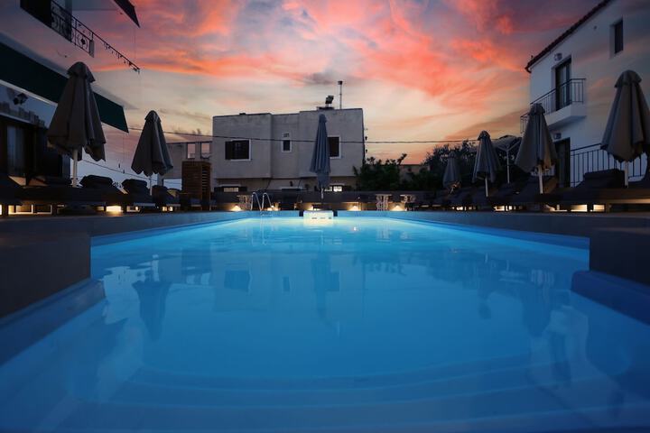 Hotel 88 of 102