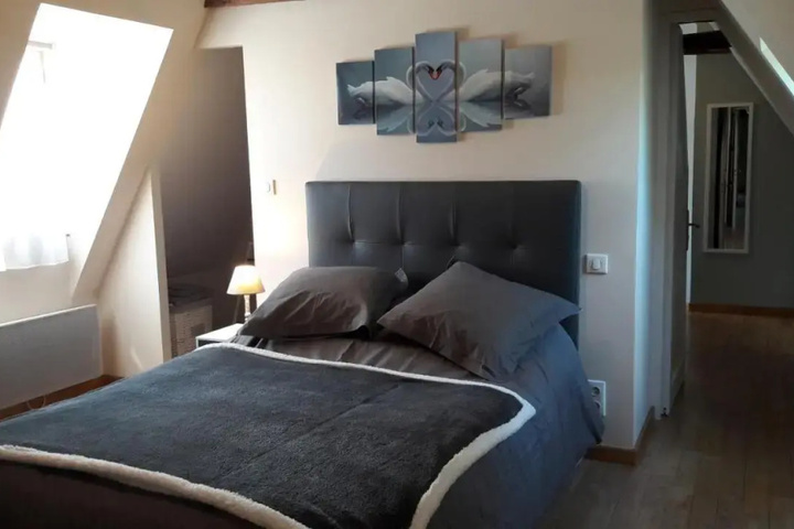 Room 2 of 11
